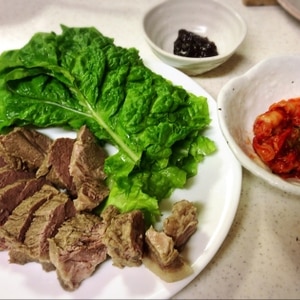 韓国のヘルシー肉料理☆　「ポッサム(茹で豚)」